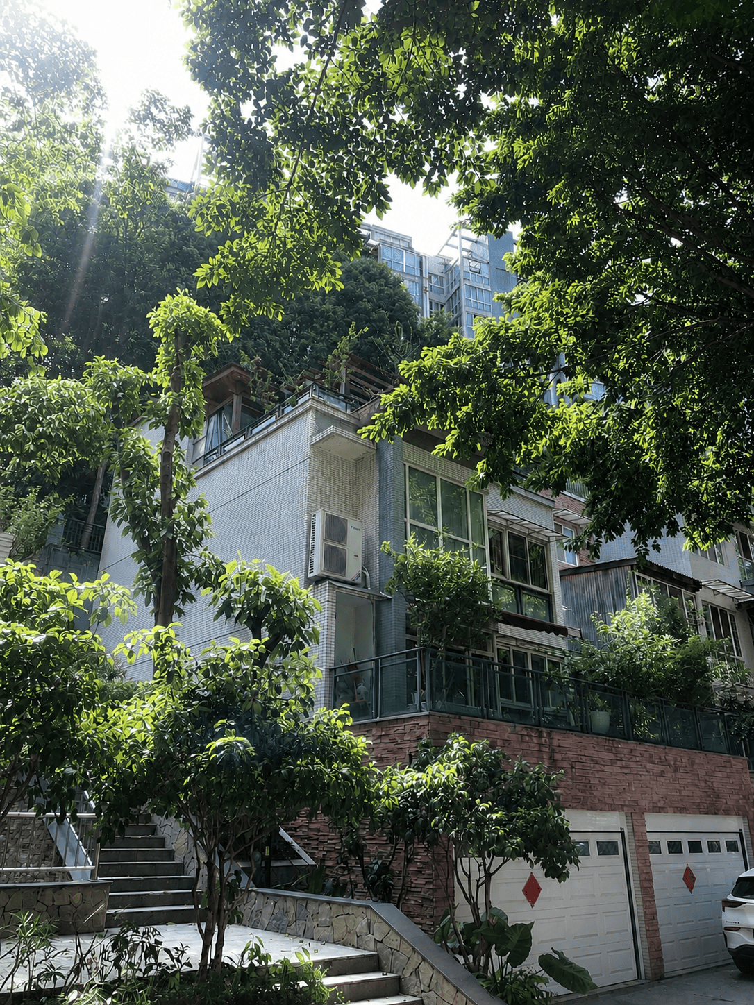 渭南岛居岁月从容升级：小小岛老别墅加装蒂升悦行款电梯